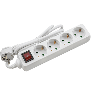 Base 4 tomas + interruptor cable 3x1mm² 1.5m blanca