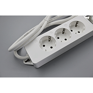 Base de tres tomas 3G. 5mm2 1.5m c/programador semanal