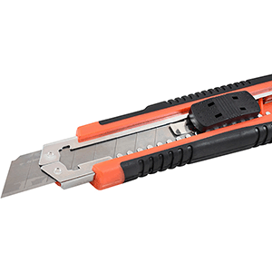 Cutter autorecargable 3 cuchillas 18mm