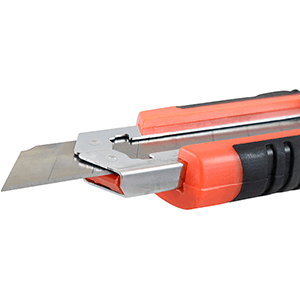 Cutter autorecargable 3 cuchillas 18mm